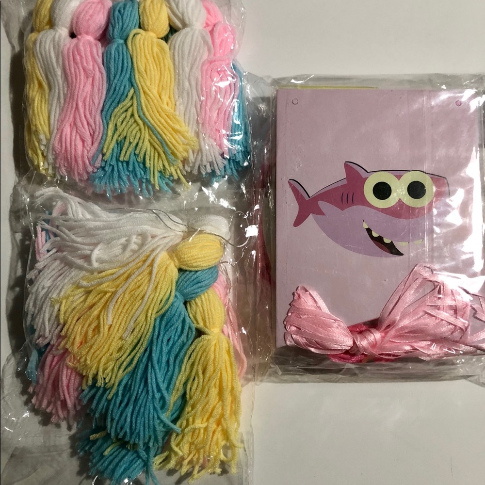 Baby Shark party decor